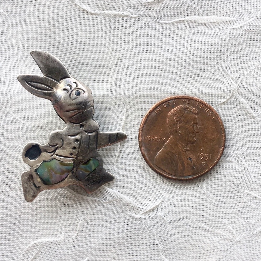 Antique Sterling Rabbit Brooch w Shell Inlay - Picture 4 of 6
